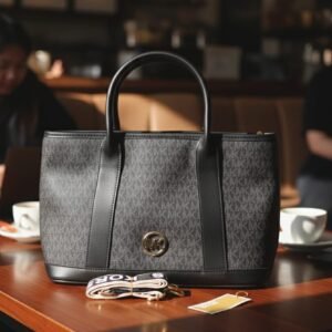 First Copy Bag Michael kors Luisa Medium Signature Logo Satchel WT BL